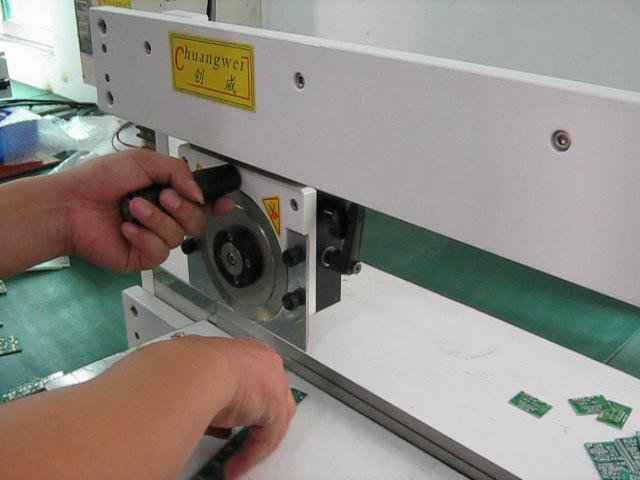 PCB Cutter PCB Depaneling Machine